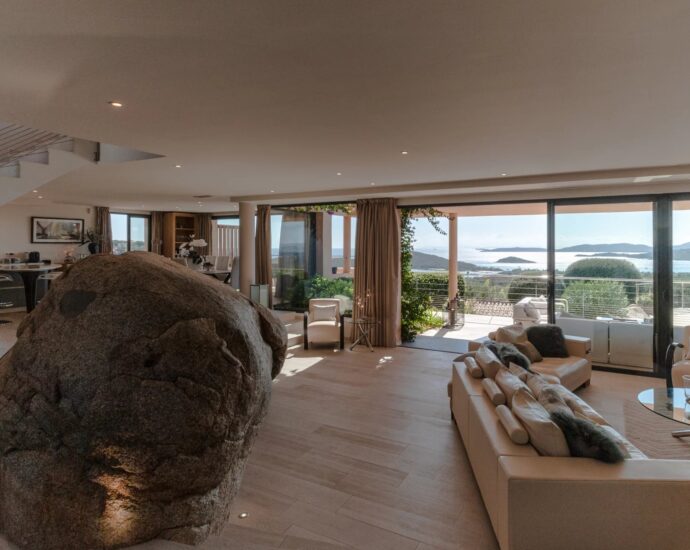 Porto Vecchio, Arasu/Cirindinu, villa 5 chambres, piscine et vue mer