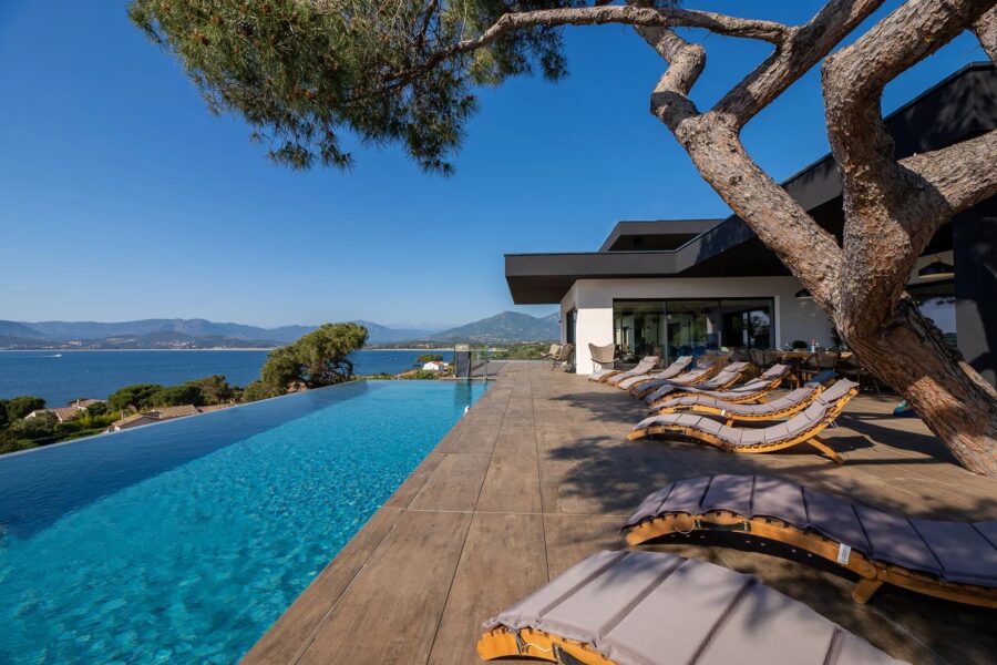 Ajaccio, 7 bedrooms, swimming pool, sea view