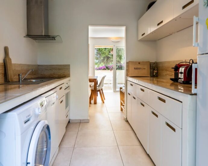 Domaine de Cala Rossa, semi-detached villa, walking distance to the beach, sea view, close to the beach