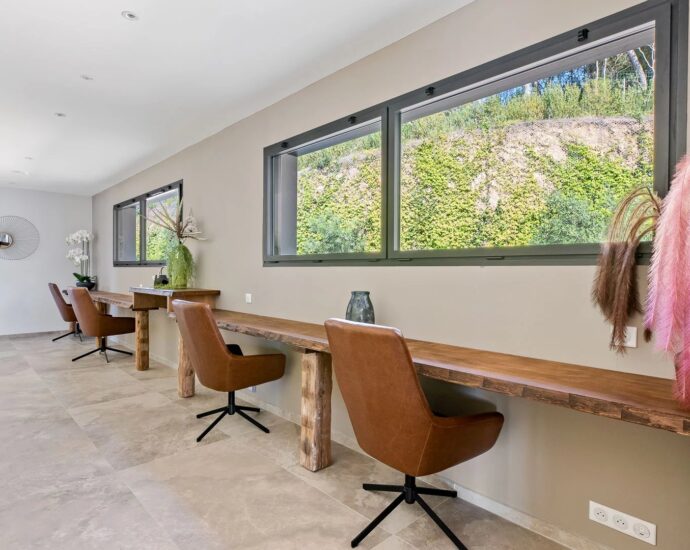 Ajaccio, 7 bedrooms, swimming pool, sea view