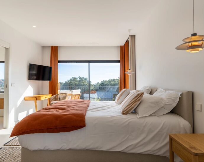 Pianottoli-Caldarello, 4 bedroom villa, pool, mountain views, close to the beach