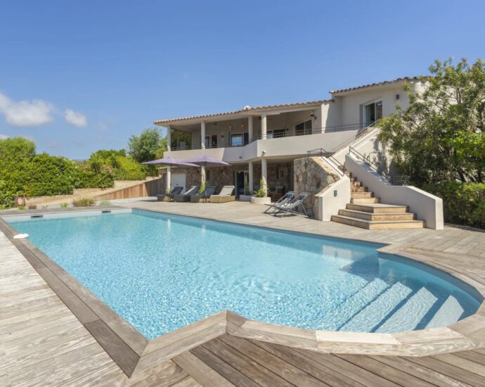 Arasu, villa 6 chambres, piscine, vue mer