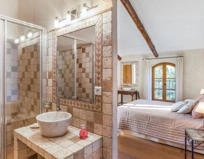 Proche Ile-Rousse, Villa 7 chambres, vue montagnes, piscine.