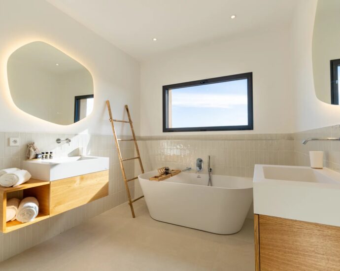 Pianottoli-Caldarello, Villa 4 chambres, piscine, vue montagne, proche plage