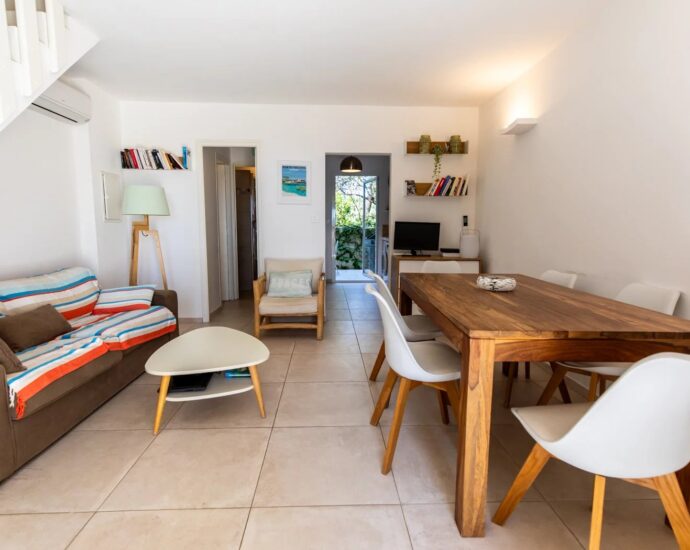 Domaine de Cala Rossa, semi-detached villa, walking distance to the beach, sea view, close to the beach