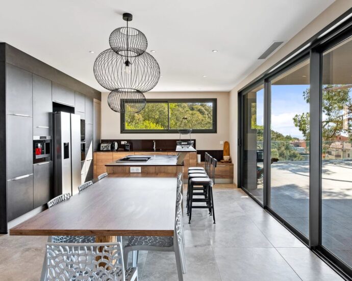 Ajaccio, 7 bedrooms, swimming pool, sea view