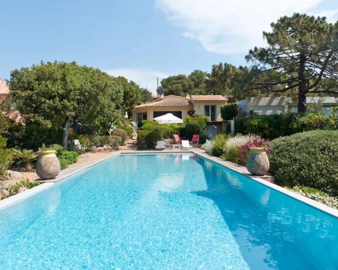 Porto Vecchio, Domaine de Cala Rossa, villa 3 chambres, pied dans l&rsquo;eau, Villa Terra Mare