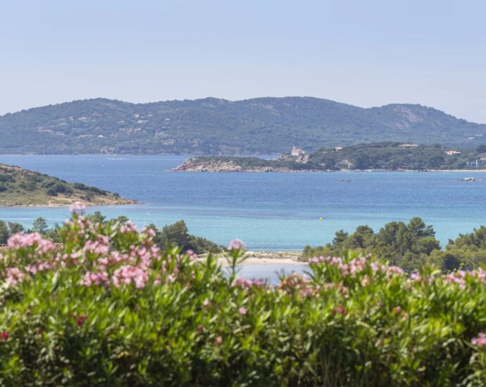 Arasu, villa 6 chambres, piscine, vue mer