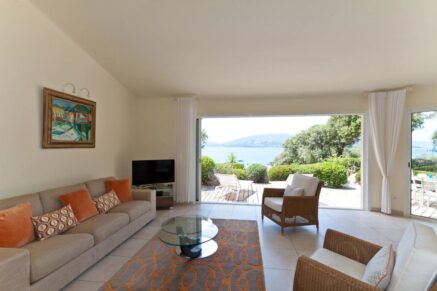 Porto Vecchio, Domaine de Cala Rossa, villa 3 chambres, pied dans l&rsquo;eau, Villa Terra Mare