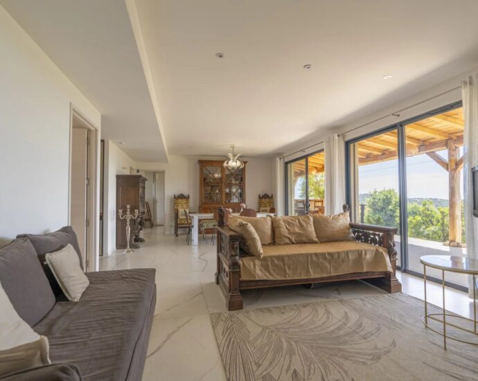 Sainte-Lucie, villa 3 chambres, piscine, vue mer et montagnes, non loin des plages