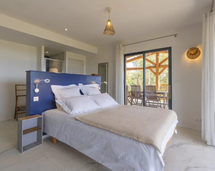 Sainte-Lucie, villa 3 chambres, piscine, vue mer et montagnes, non loin des plages