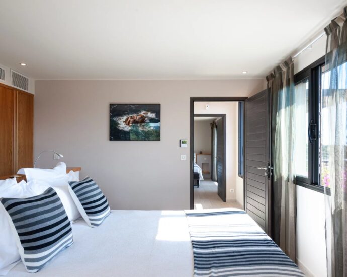 Porto Vecchio, Arasu/Cirindinu, villa 5 chambres, piscine et vue mer