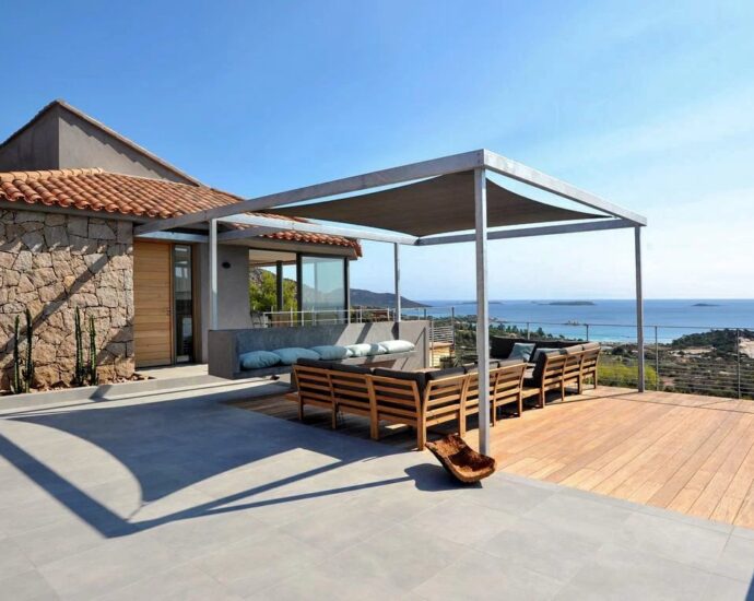 Porto Vecchio, Palombaggia, villa 4 bedrooms, swimming-pool and sea view,