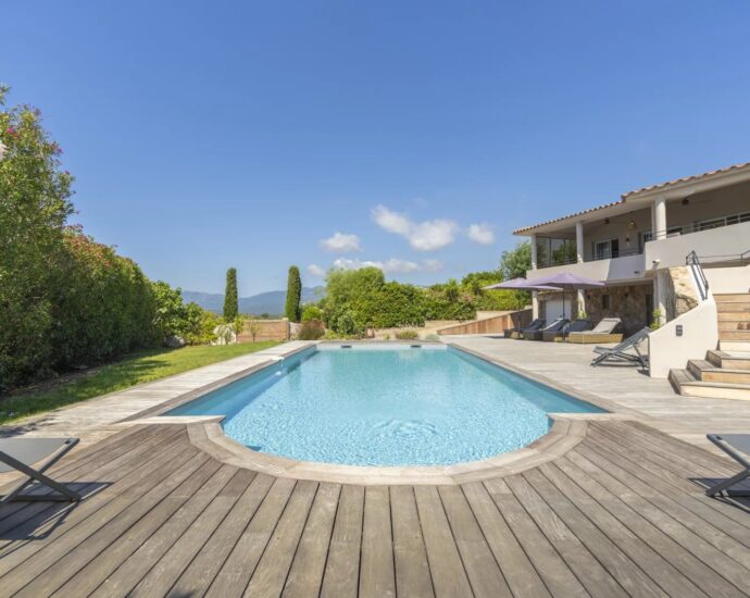 Arasu, villa 6 chambres, piscine, vue mer