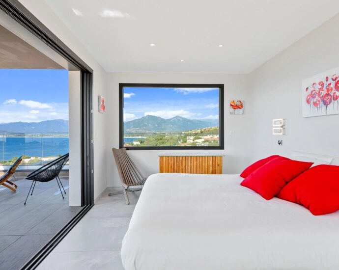 Ajaccio, 7 bedrooms, swimming pool, sea view