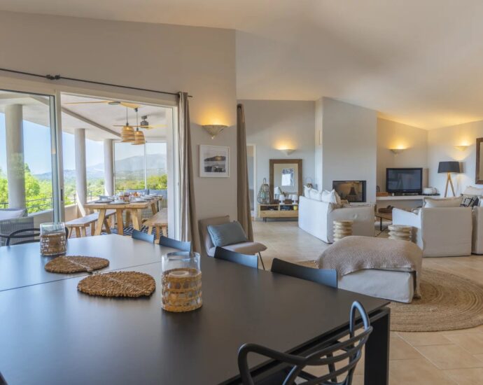 Arasu, villa 6 chambres, piscine, vue mer