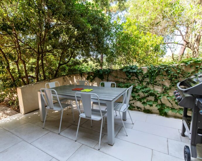 Domaine de Cala Rossa, semi-detached villa, walking distance to the beach, sea view, close to the beach