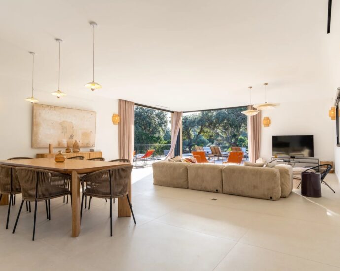 Pianottoli-Caldarello, 4 bedroom villa, pool, mountain views, close to the beach