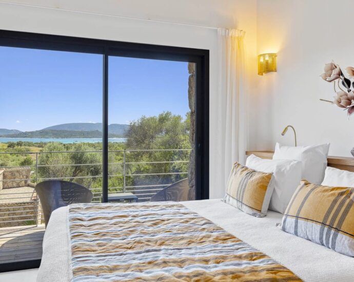 Arasu, villa d’architecte, 4 chambres, piscine, vue mer