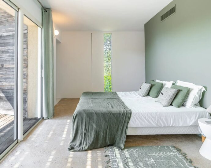 Porto Vecchio, Domaine de Cala Rossa, villa 5 chambres, piscine, plage à pied