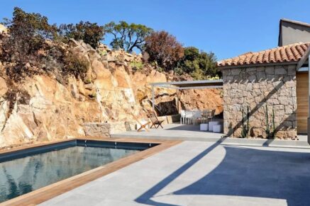 Porto Vecchio, Palombaggia, villa 4 bedrooms, swimming-pool and sea view,