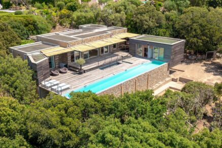 Porto Vecchio, Domaine de Cala Rossa, villa 5 chambres, piscine, plage à pied