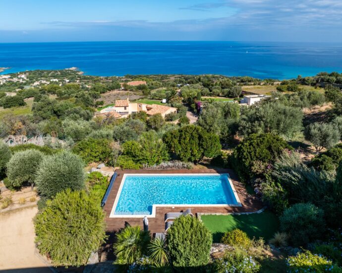 Corbara, Villa vue mer panoramique, 4 chambres, piscine, proche plage