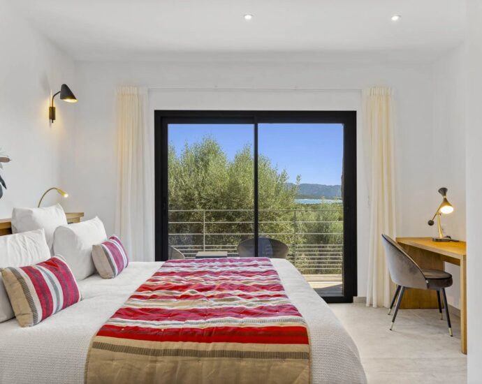 Arasu, villa d’architecte, 4 chambres, piscine, vue mer