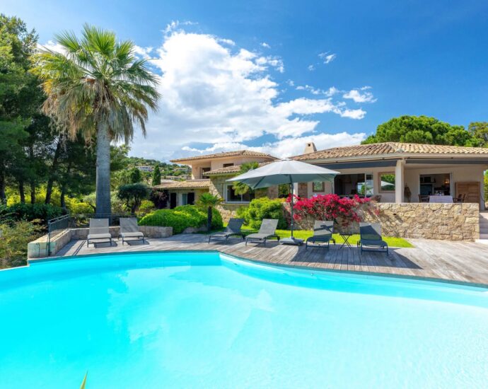 Punta d’Arasu, villa 5 chambres, vue mer, plage à pied, Villa Punta RL319