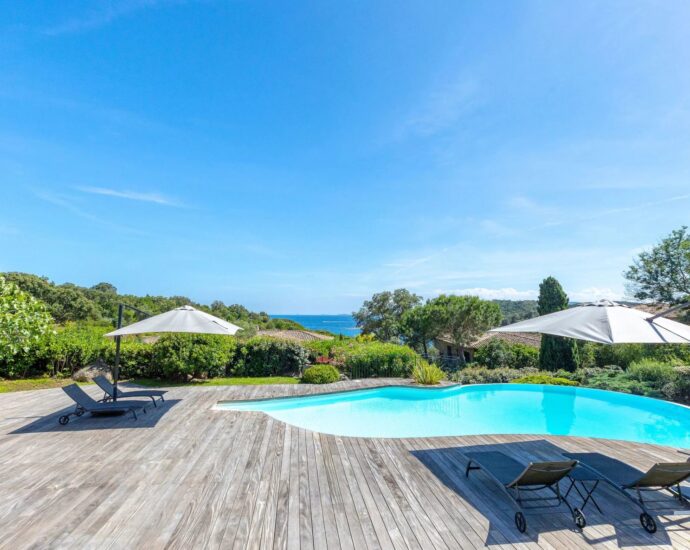 Punta d’Arasu, villa 5 chambres, vue mer, plage à pied, Villa Punta RL319