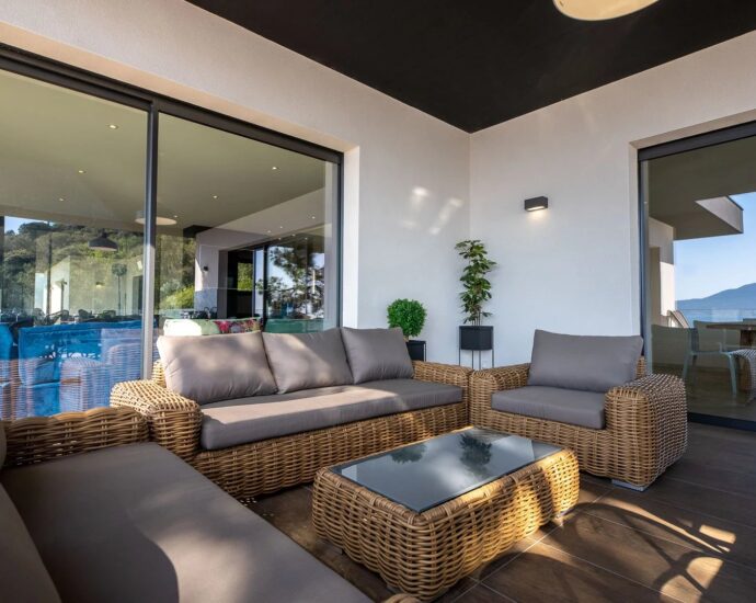 Ajaccio, 7 bedrooms, swimming pool, sea view