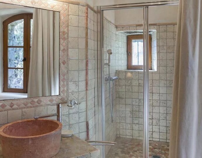 Proche Ile-Rousse, Villa 7 chambres, vue montagnes, piscine.