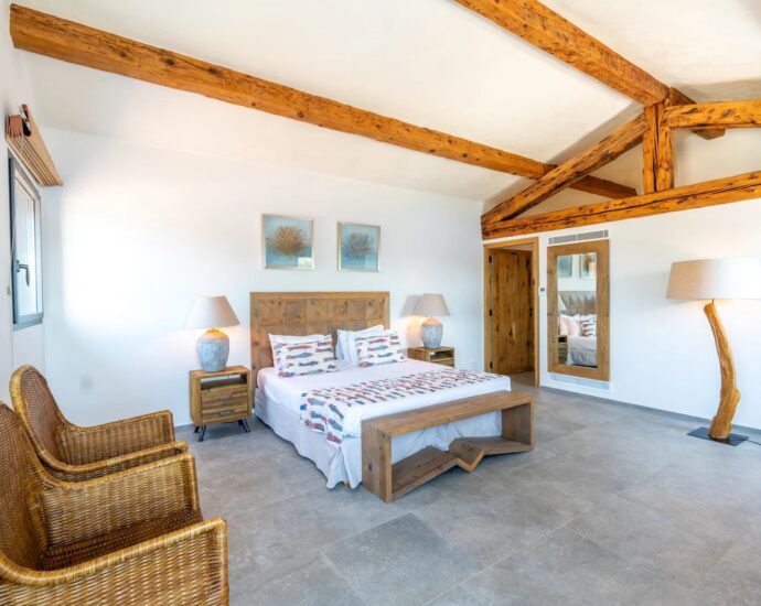 Propriano, Olmeto, pied dans l&rsquo;eau, 6 chambres, piscine