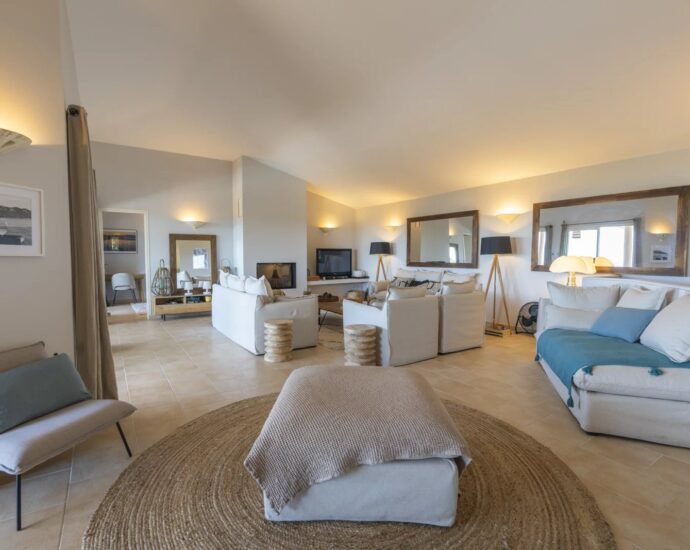 Arasu, villa 6 chambres, piscine, vue mer