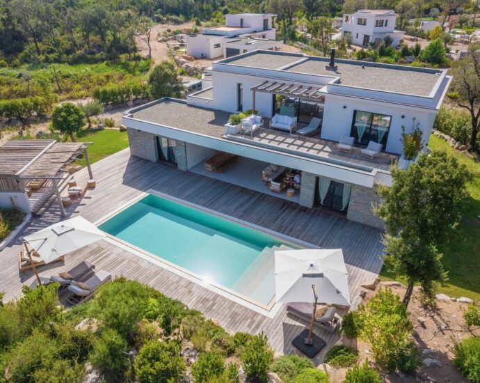 Domaine privé, villa 5 chambres, piscine, plage à pied, Villa Arena