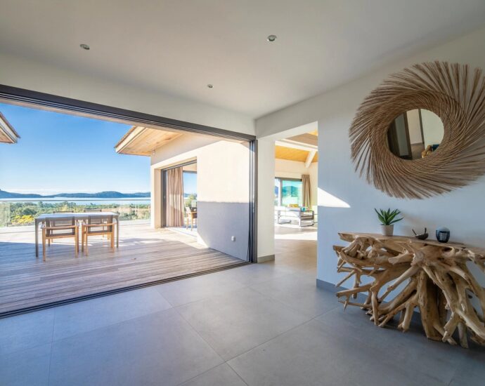 Pinarello, Villa La Tour, 5 bedrooms, swimming pool and sea view, RL278