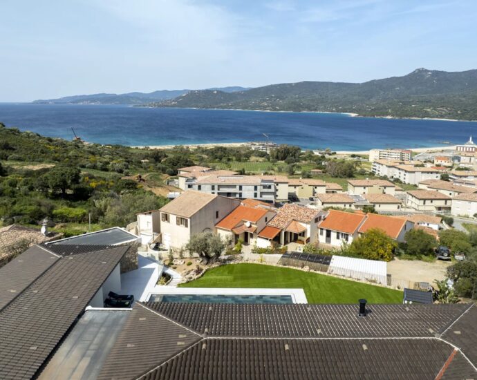 Propriano, 5 chambres, vue mer panoramique, piscine, proche plage