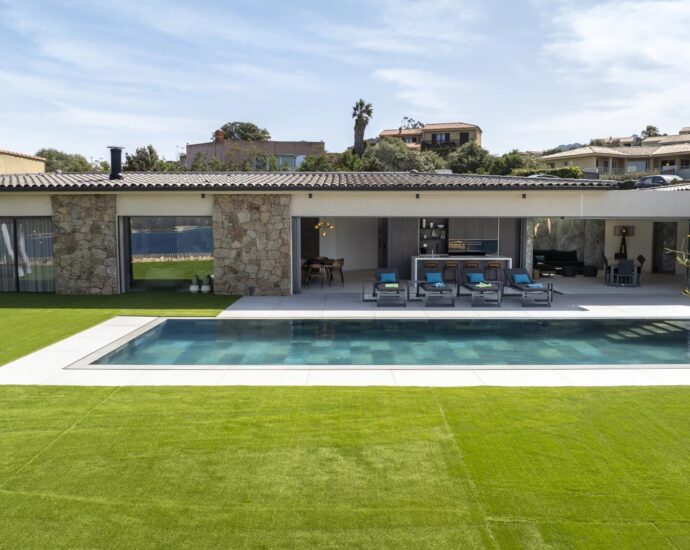 Propriano, 5 chambres, vue mer panoramique, piscine, proche plage