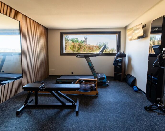 Propriano, 5 chambres, vue mer panoramique, piscine, proche plage