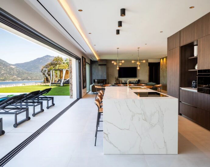 Propriano, 5 chambres, vue mer panoramique, piscine, proche plage