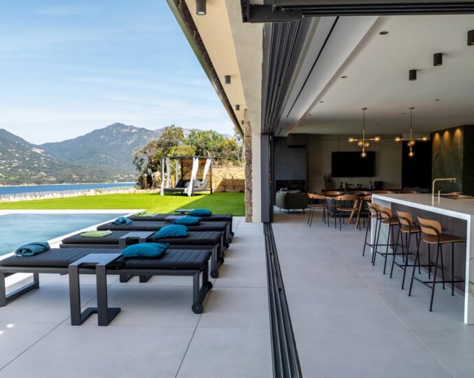 Propriano, 5 chambres, vue mer panoramique, piscine, proche plage