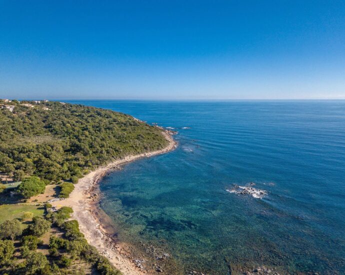 Pinarello, Villa La Tour, 5 bedrooms, swimming pool and sea view, RL278