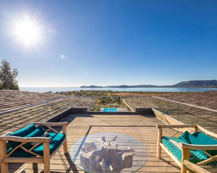 Pinarello, Villa La Tour, 5 bedrooms, swimming pool and sea view, RL278