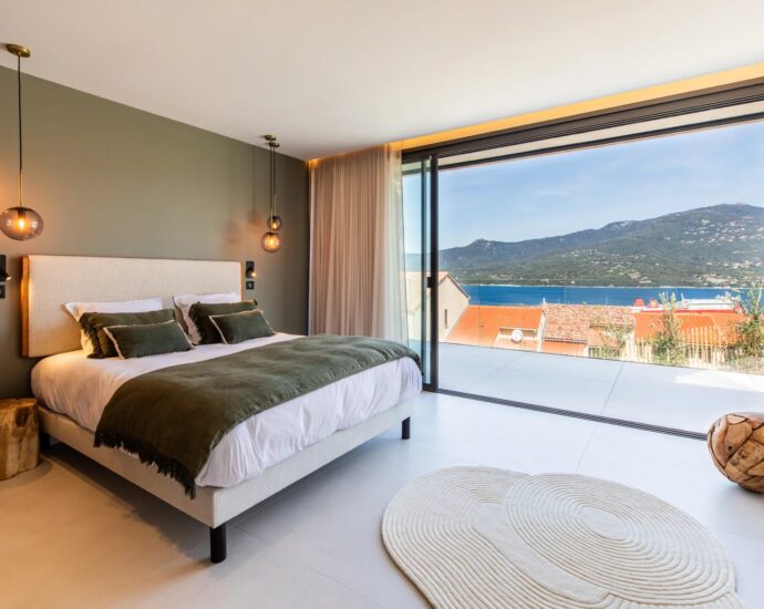 Propriano, 5 chambres, vue mer panoramique, piscine, proche plage