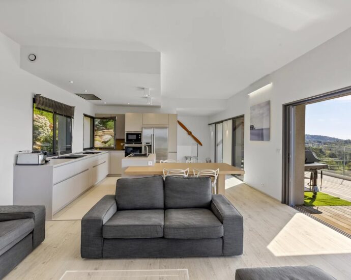 Porto Vecchio, Saint Cyprien, Villa 4 chambres, vue mer et piscine,