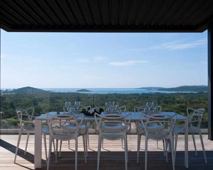 Porto Vecchio, Saint Cyprien, Villa 4 chambres, vue mer et piscine,