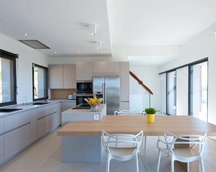 Porto Vecchio, Saint Cyprien, Villa 4 chambres, vue mer et piscine,