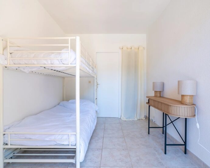 Corbara, Marine de Davia, villa 6 chambres, piscine, vue mer panoramique, plage à pied