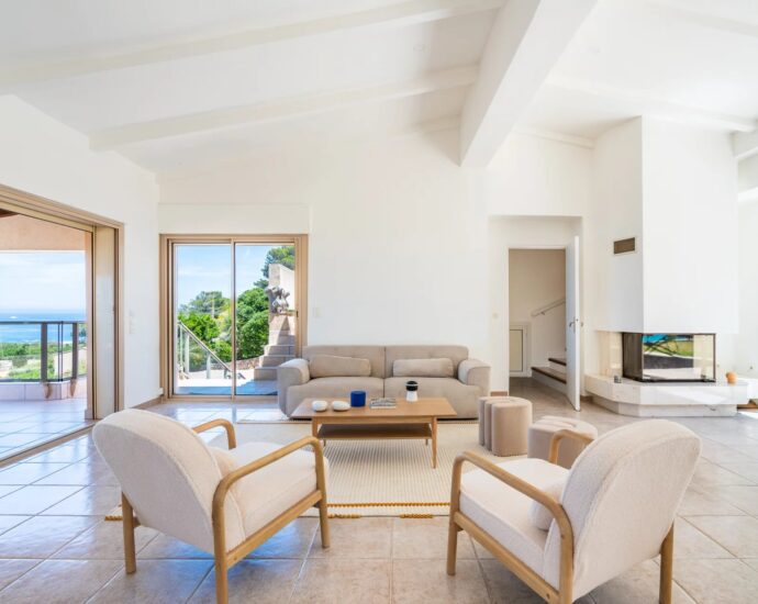 Corbara, Marine de Davia, villa 6 chambres, piscine, vue mer panoramique, plage à pied