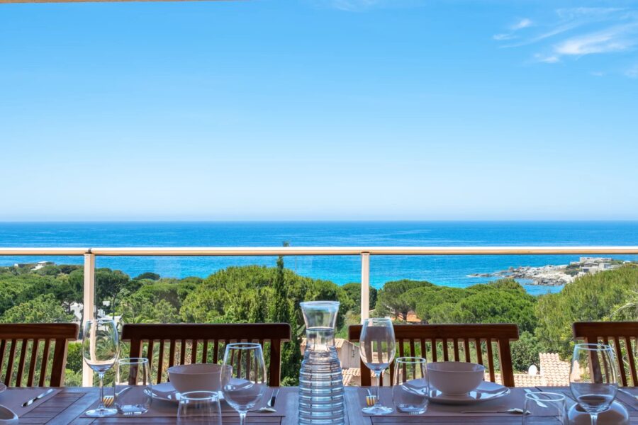 Corbara, Marine de Davia, villa 6 chambres, piscine, vue mer panoramique, plage à pied